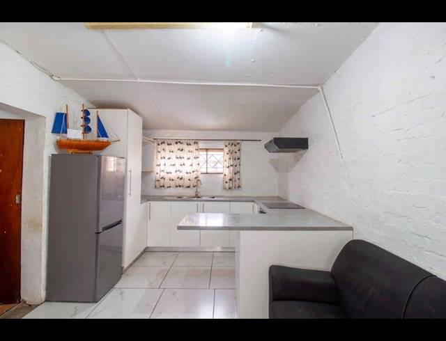 3 BEDROOM HOUSE FOR SALE IN BLUFF